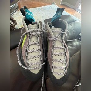 Scarpa Maestro Mid climbing Shoes